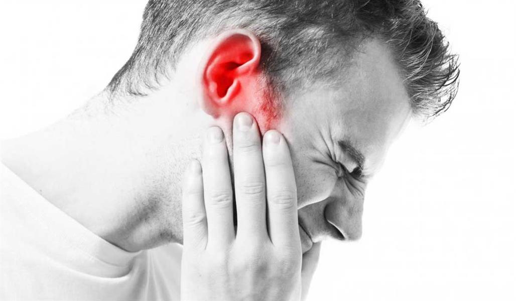 علاج تجمع السوائل في الأذن الوسطى