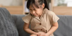علاج عسر الهضم عند الأطفال