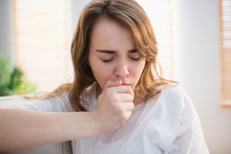 أعراض وعلاج الكحة المصحوبة بالقيء