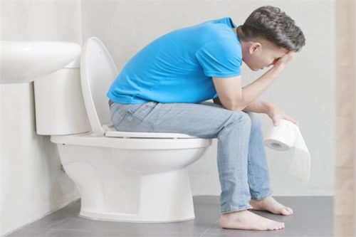 ما هي أعراض الإمساك؟